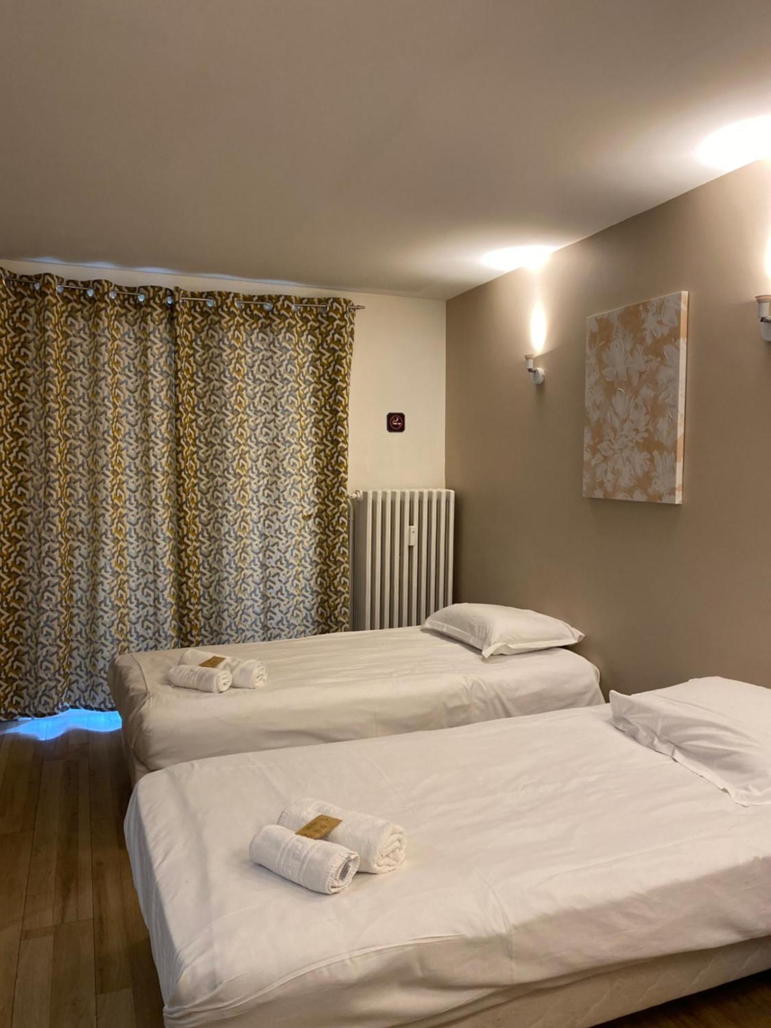 Hotel Des Beaux Arts Chambery Exterior photo